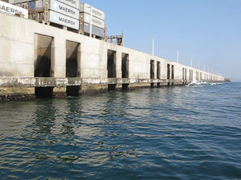 Foto del dique del puerto de Algeciras